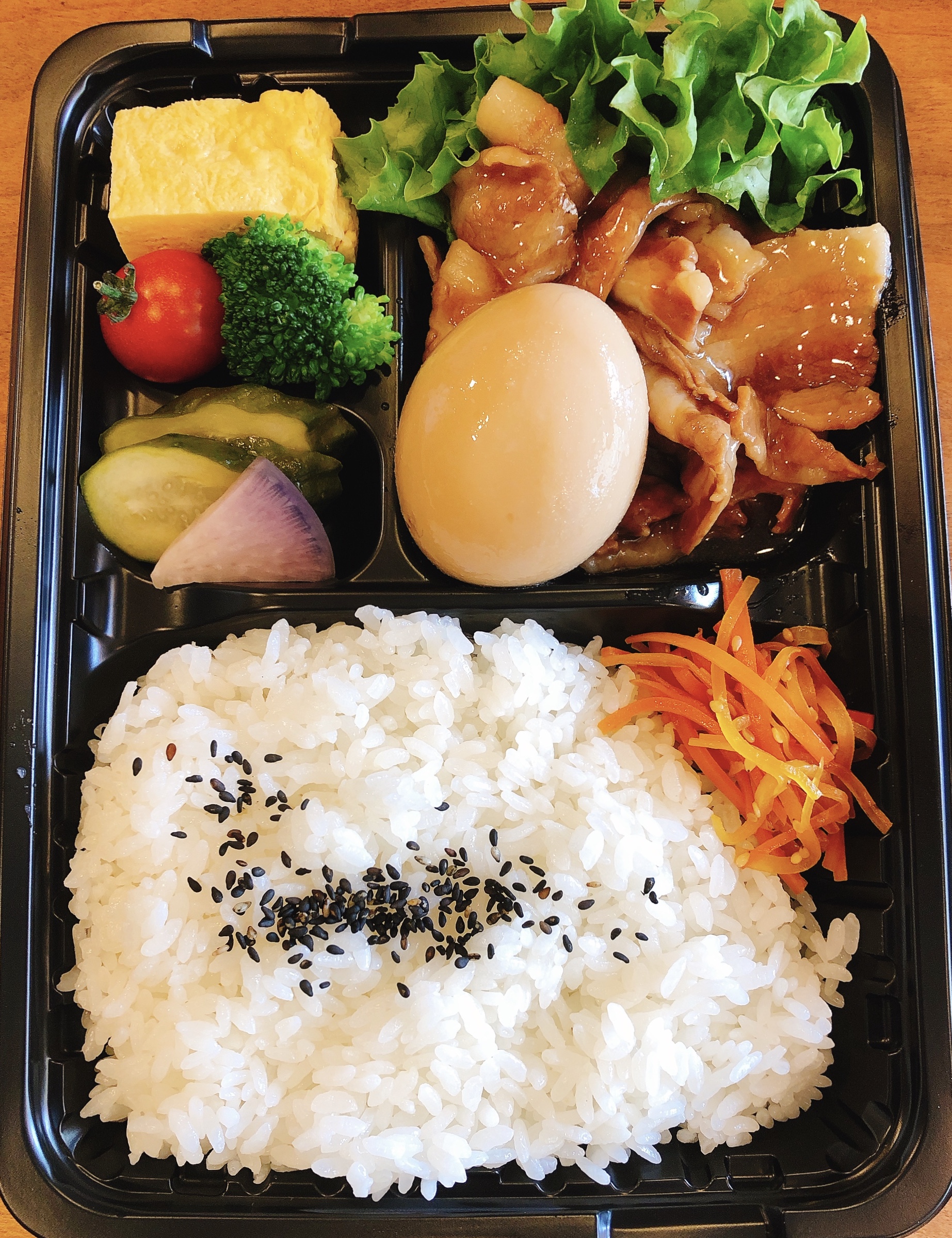 とろ り味玉と甘辛豚肉弁当 鶏料理 蕎麦 一石二鳥